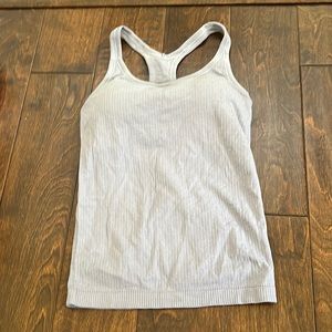 Light purple workout tank top